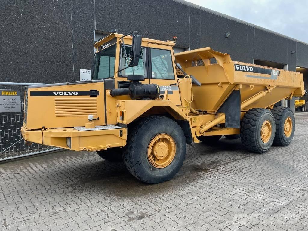 Volvo A25C アーティキュレート式ダンプトラック