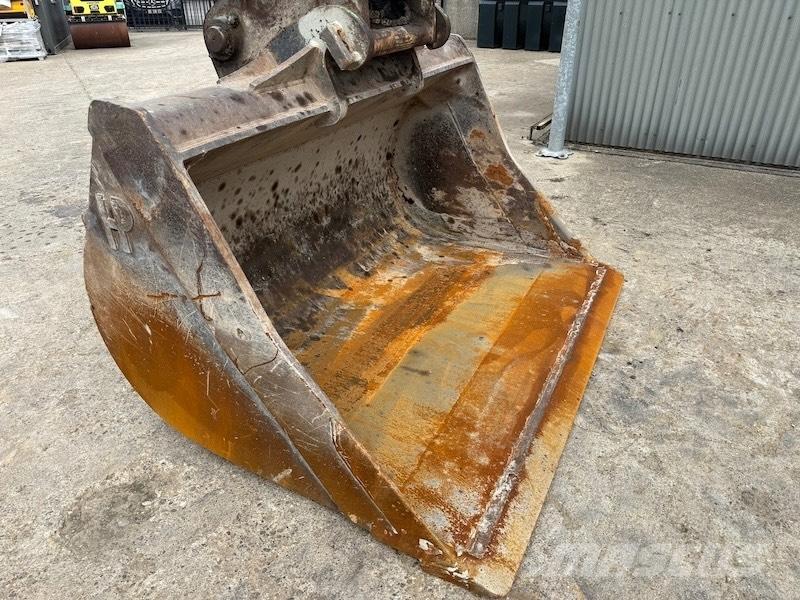 Volvo ECR 305 C L 大型油圧ショベル12t以上（パワーショベル・ユンボ）