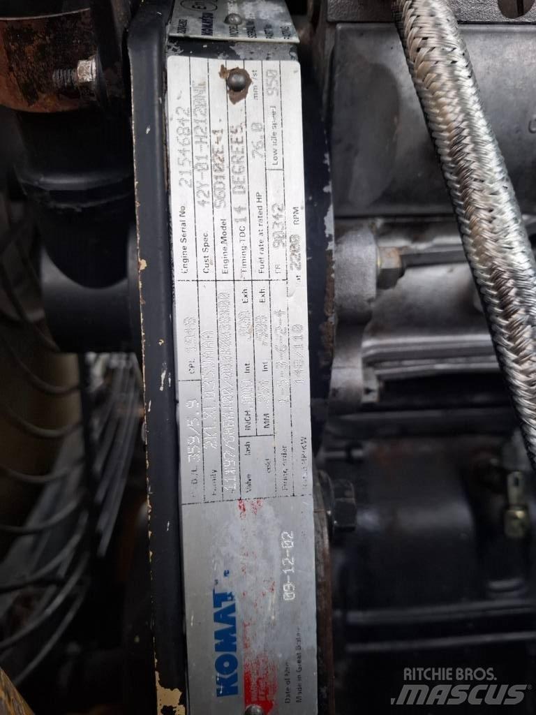 Komatsu WA 270-3 ホイールローダー・タイヤショベル