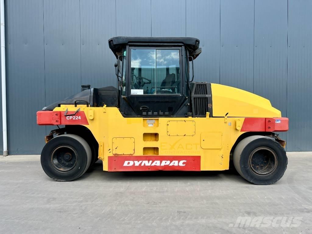 Dynapac CP224 タイヤローラ