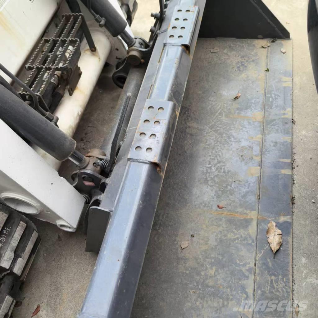 Bobcat T 770 スキッドステアローダー