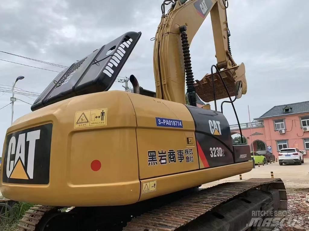 CAT 323 D L 大型油圧ショベル12t以上（パワーショベル・ユンボ）