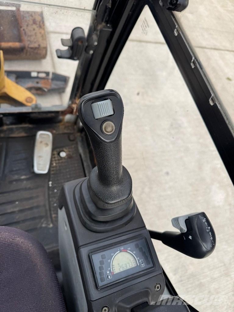 CAT 301.7 D ミニ油圧ショベル 7t以下（ミニユンボ・ミニディガー）