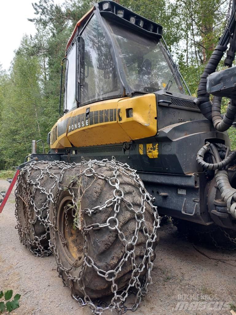 Ponsse ELK 8W フォワーダー