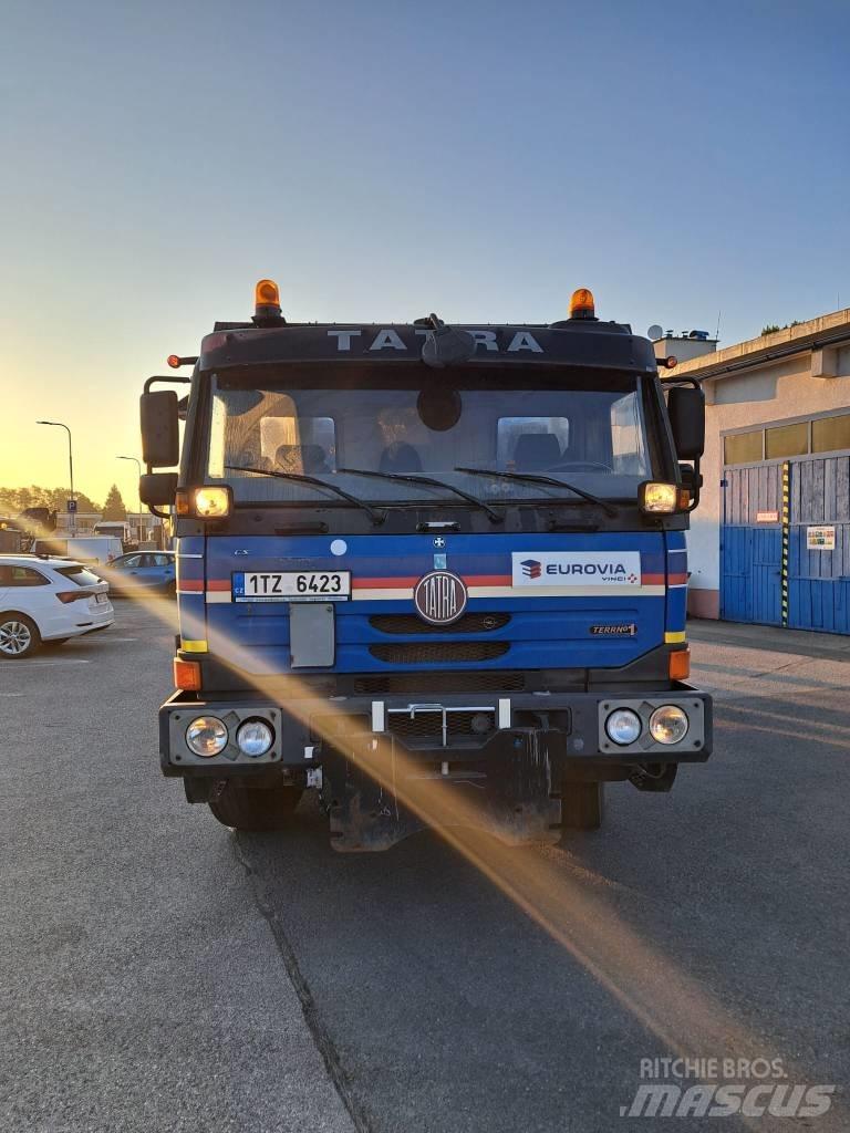 Tatra Terno 6x6 平ボディー