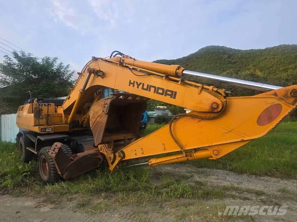 Hyundai Robex 2000W ホイール式油圧ショベル（パワーショベル・ユンボ・バックホー）