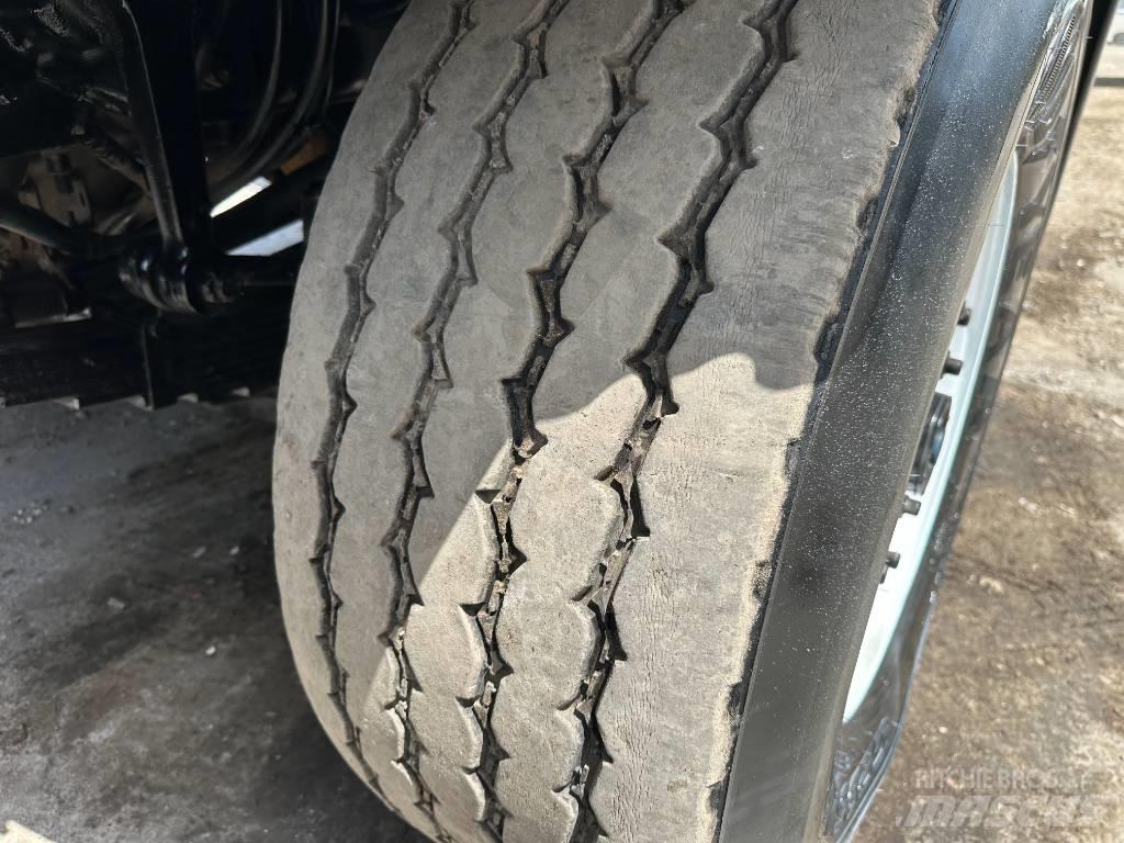 Sterling L 7501 コンバイン／バキュームトラック