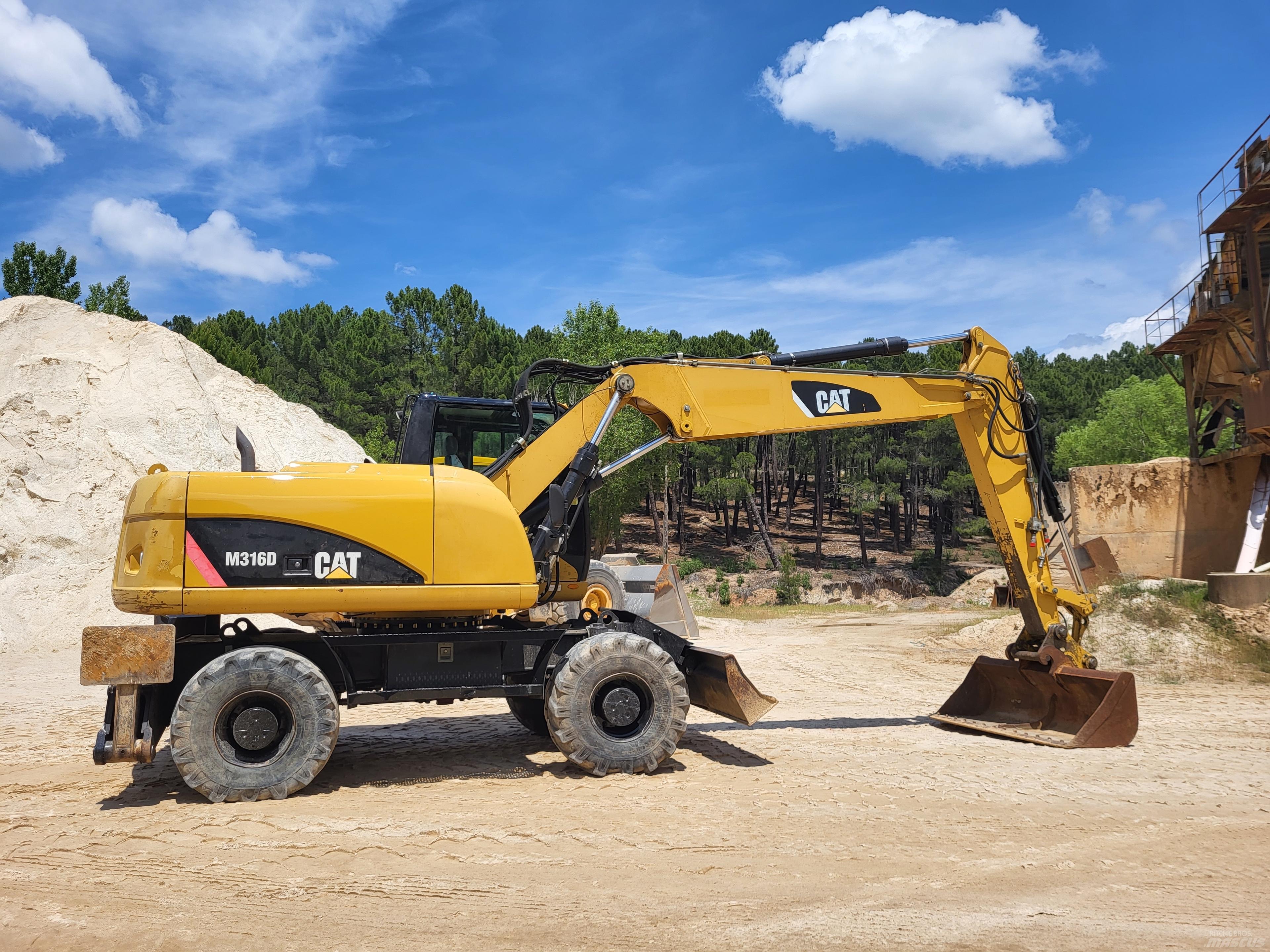 CAT 316d ホイール式油圧ショベル（パワーショベル・ユンボ・バックホー）