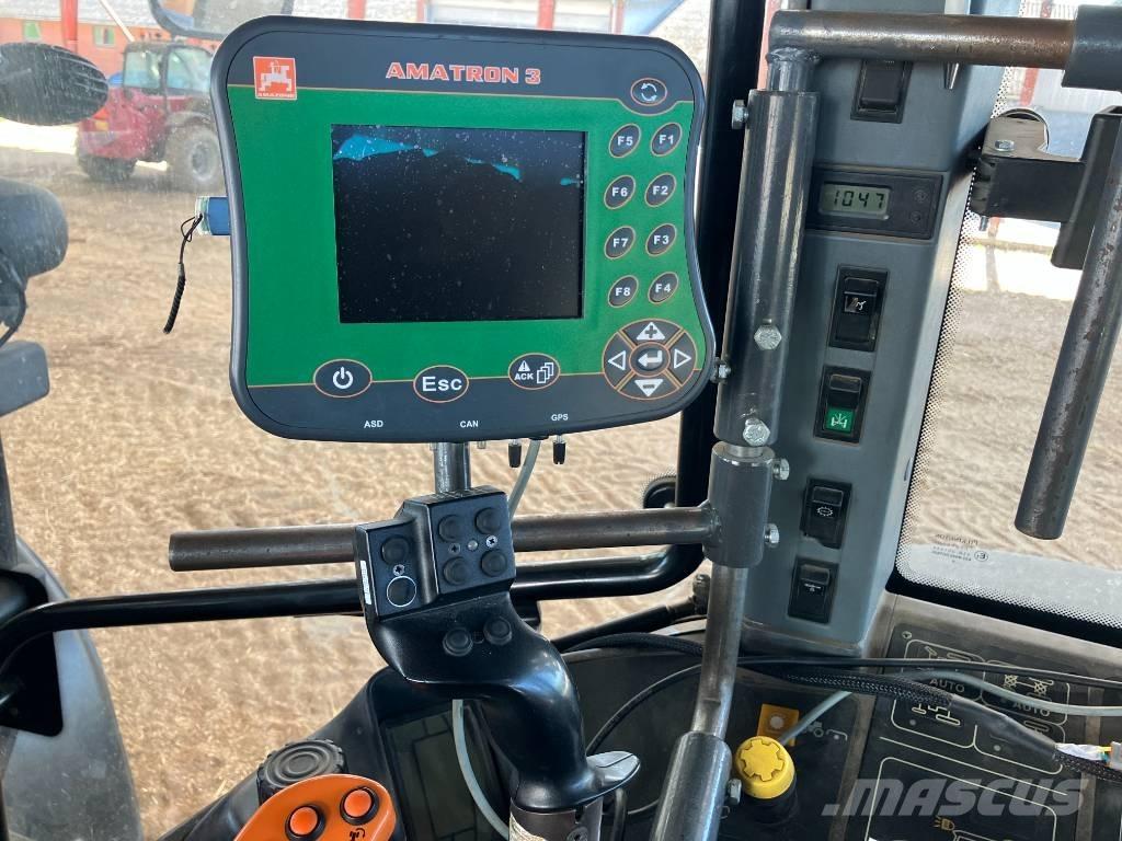 Amazone UX 5200 牽引型スプレイヤー