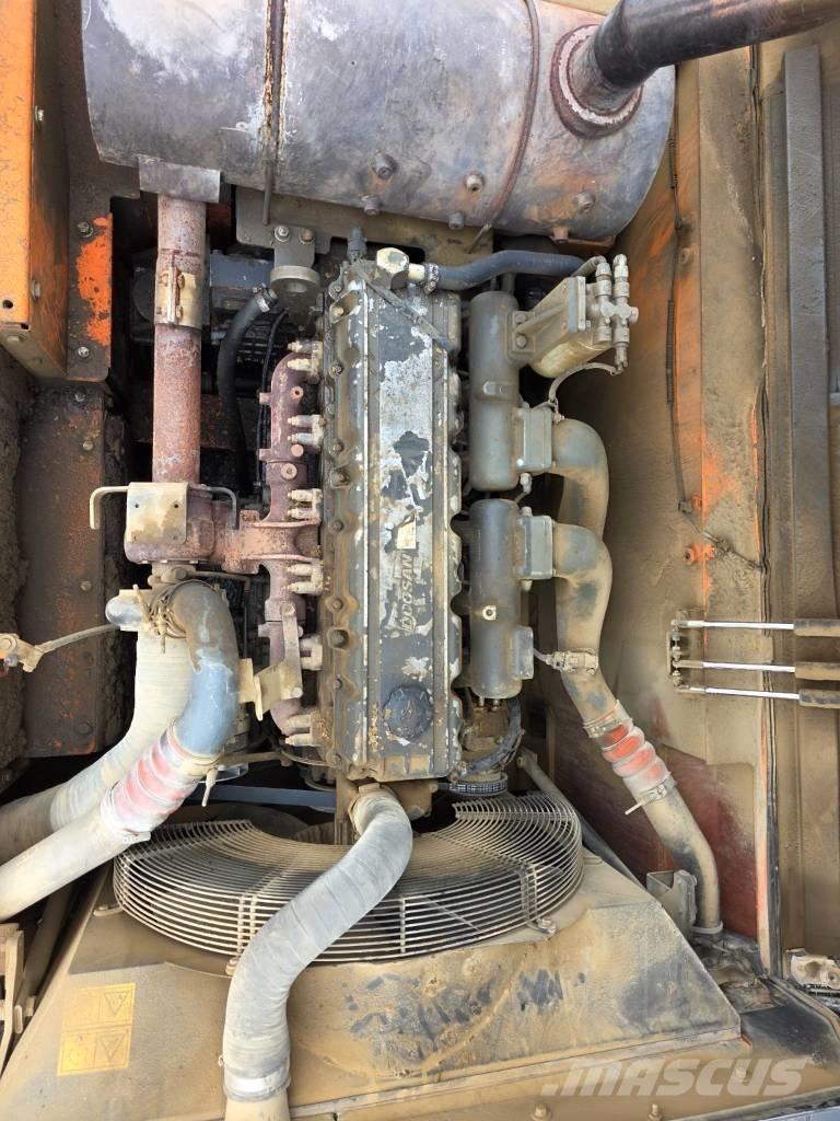 Doosan DX 380 LC 大型油圧ショベル12t以上（パワーショベル・ユンボ）