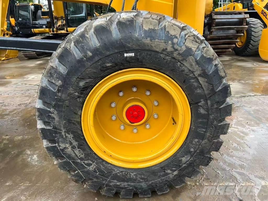 XCMG GR 1803 モーターグレーダー