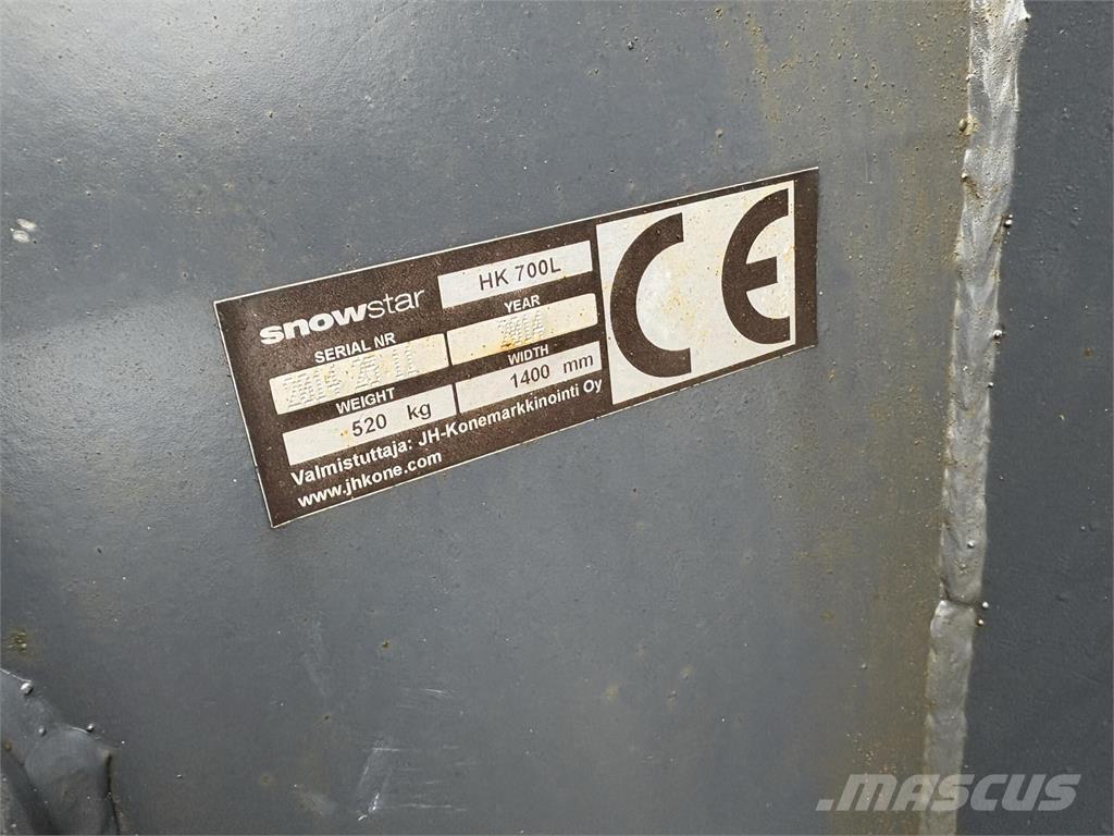 Snowstar HK700L 砂と塩撒き専用車