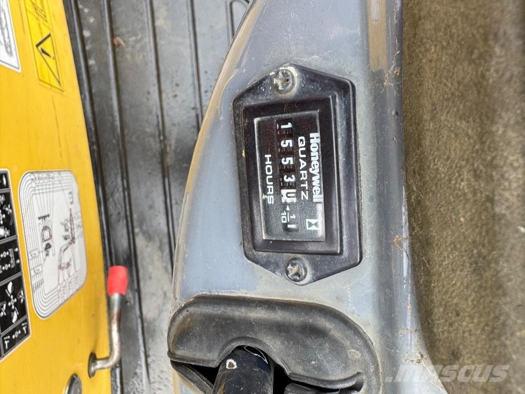 Yanmar SV08 (1C171) ミニ油圧ショベル 7t以下（ミニユンボ・ミニディガー）
