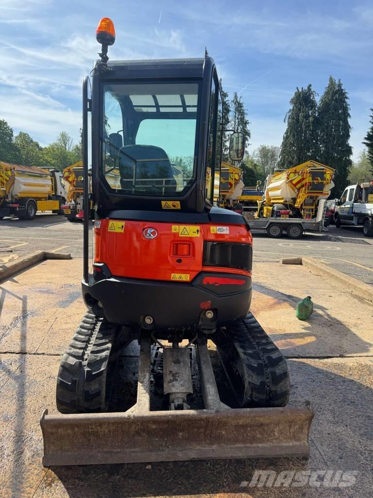 Kubota U 27-4 ミニ油圧ショベル 7t以下（ミニユンボ・ミニディガー）