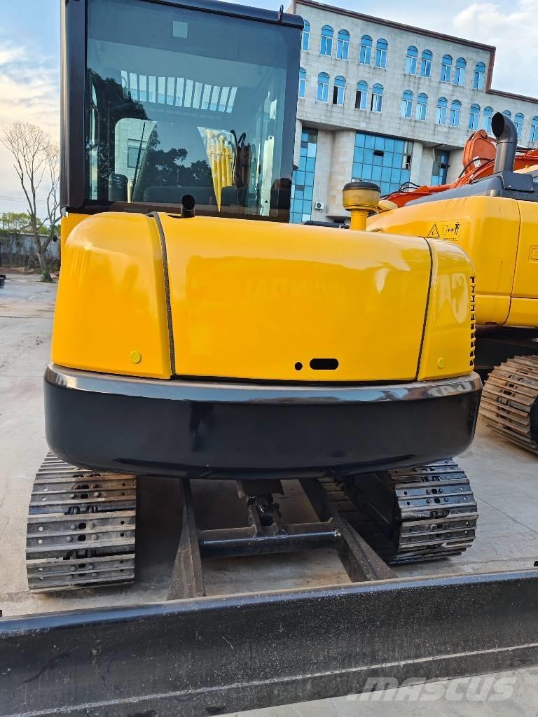 Komatsu PC 56 ミニ油圧ショベル 7t以下（ミニユンボ・ミニディガー）