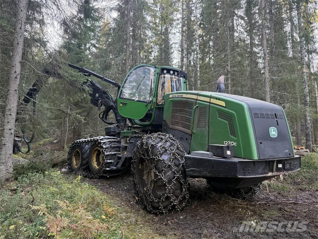 John Deere 1270E ハーベスター