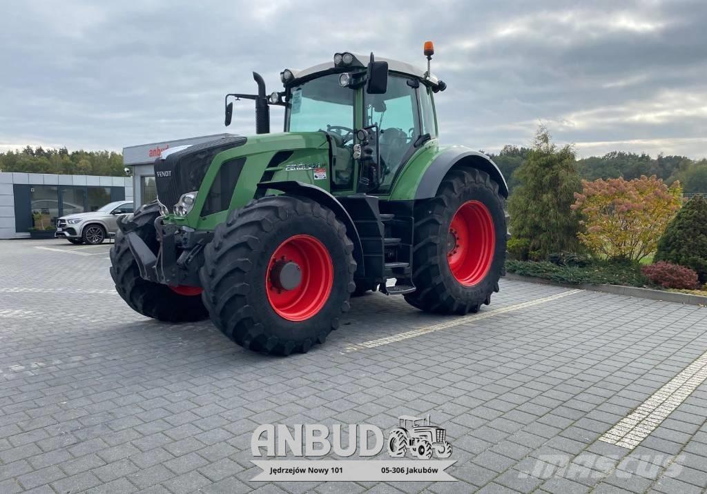 Fendt 826 Vario トラクター