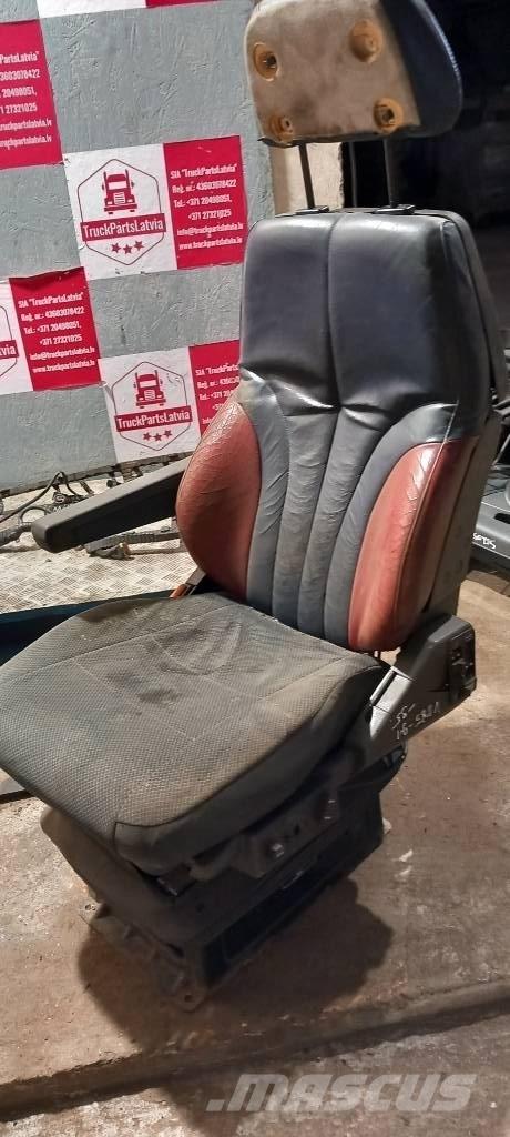Volvo FH 12.    21329584 キャビン及び内装