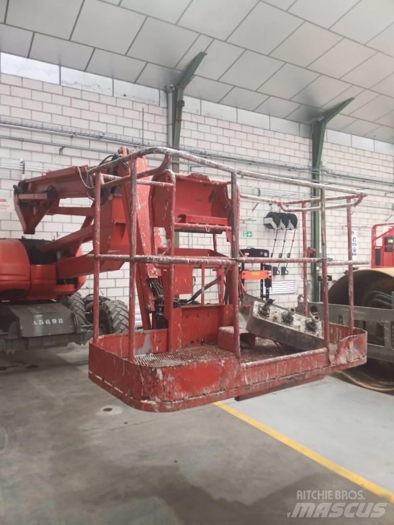 Manitou 160 ATJ ブームリフト　屈伸型