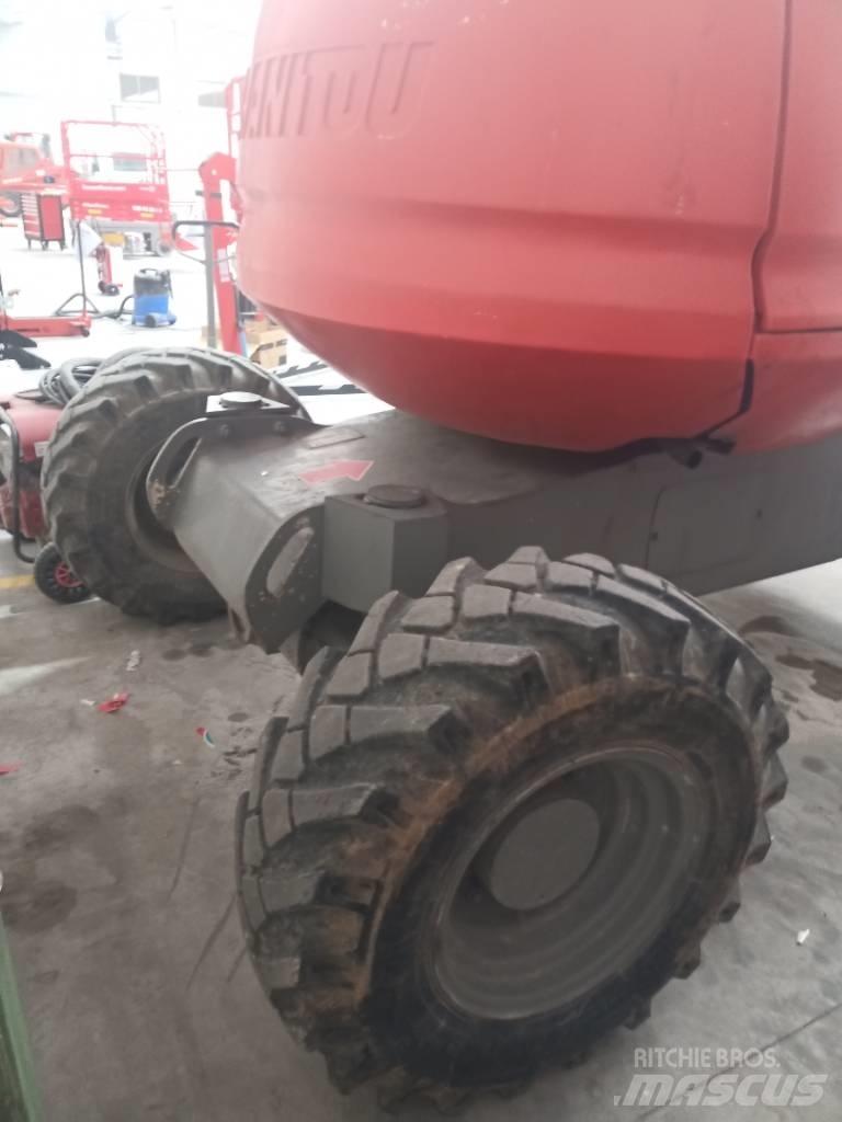 Manitou 160 ATJ ブームリフト　屈伸型