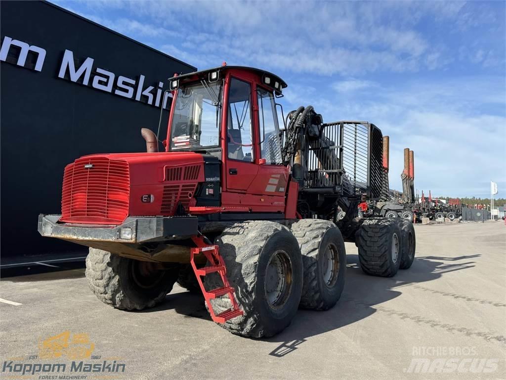 Komatsu 895 フォワーダー