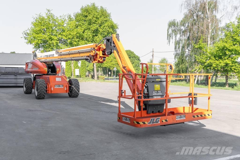JLG 1350 SJP ブームリフト　直伸型