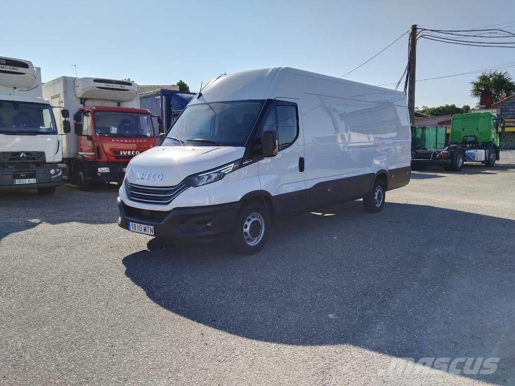 Iveco Daily 35 S12 ボックストラック