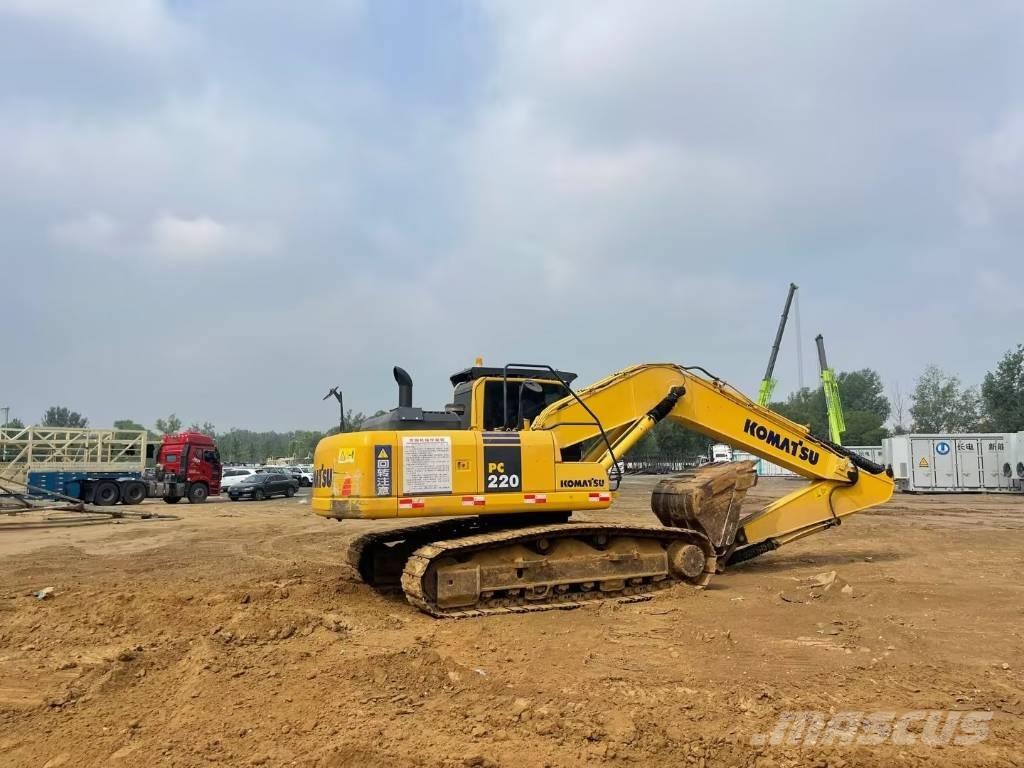 Komatsu PC 220-8 大型油圧ショベル12t以上（パワーショベル・ユンボ）