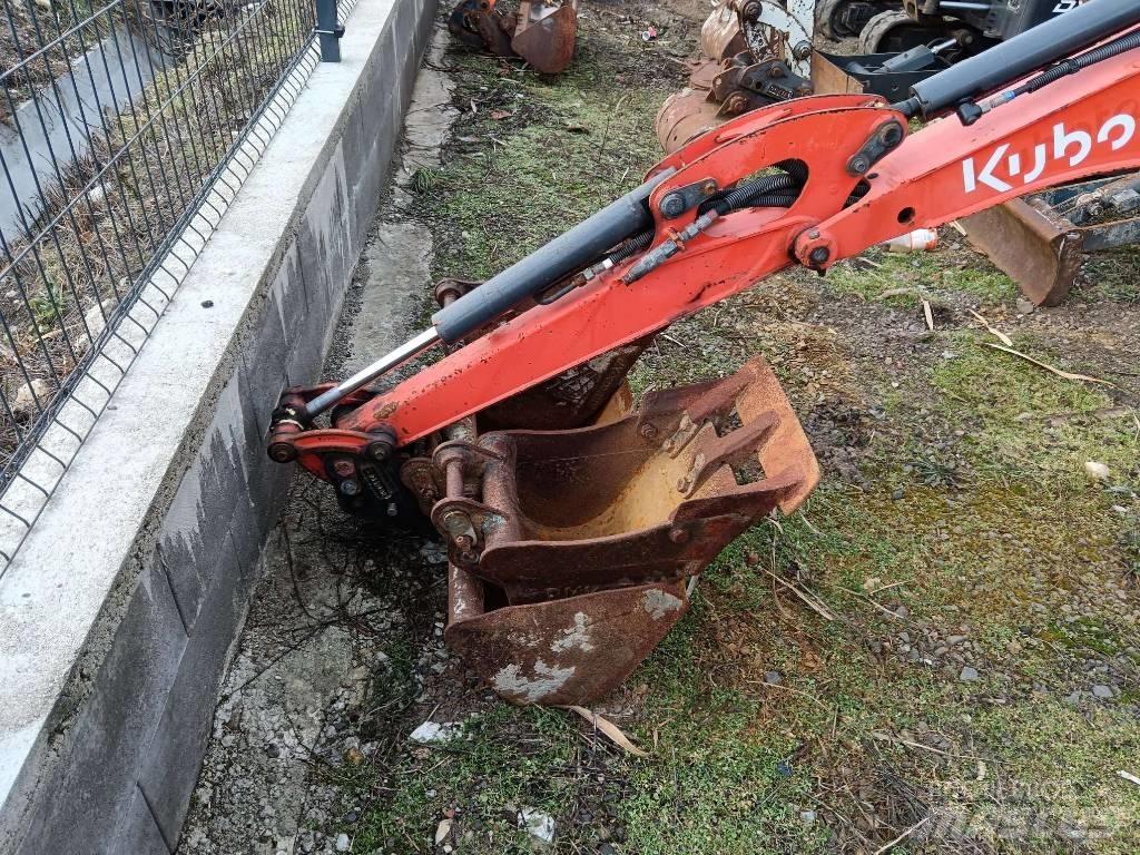 Kubota KX 016-4 ミニ油圧ショベル 7t以下（ミニユンボ・ミニディガー）