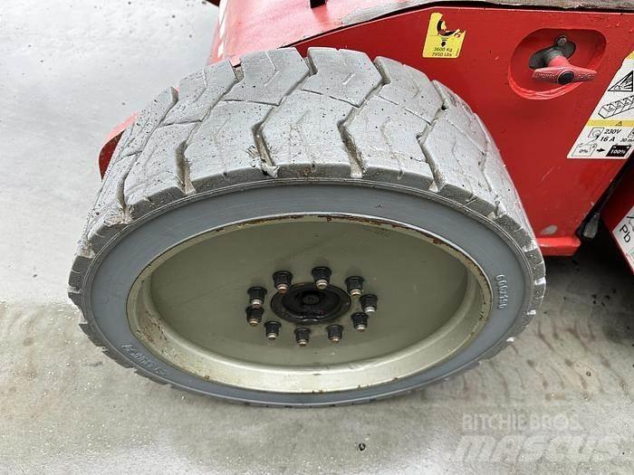 Manitou 150AETJ-C ブームリフト　屈伸型