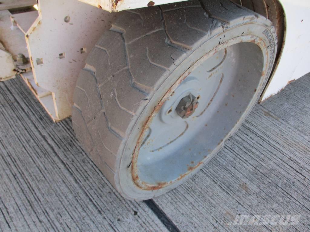 Genie GS 2046 シザースリフト