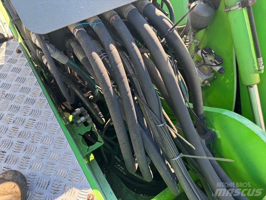Sennebogen 825M C 廃棄物／工業産廃処理機
