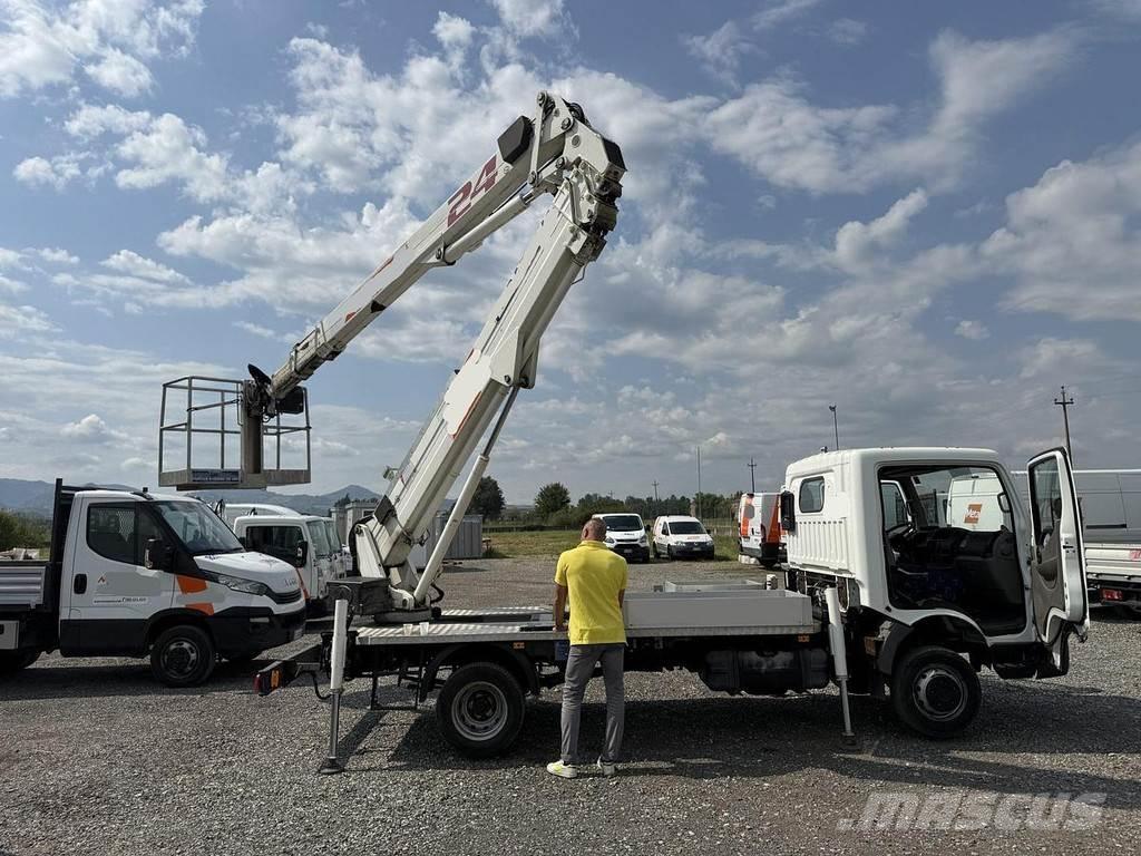 Cela DT24 トラック高所作業車