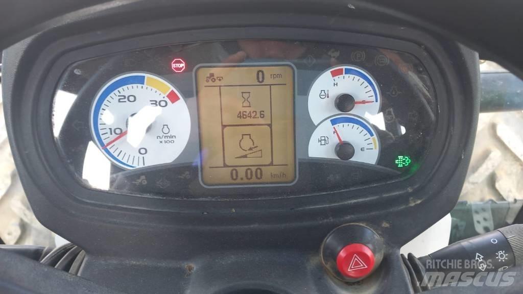 New Holland T 4.85 トラクター