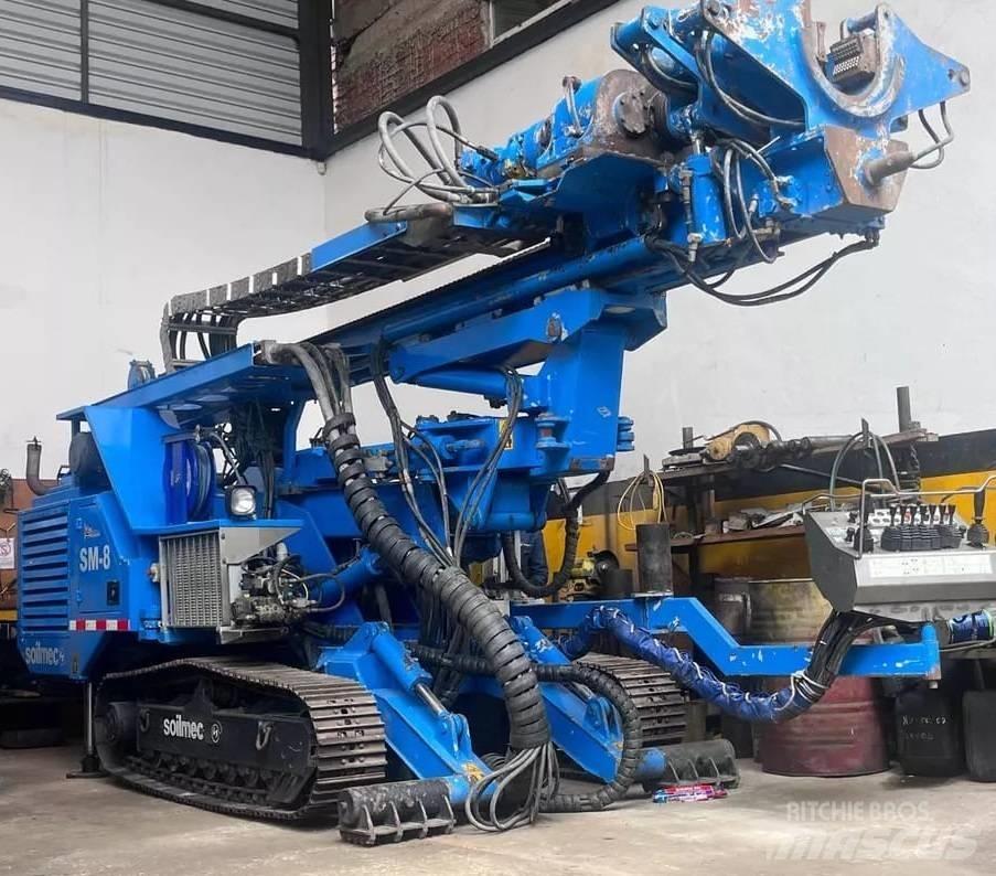Soilmec SM-8 杭打ち機