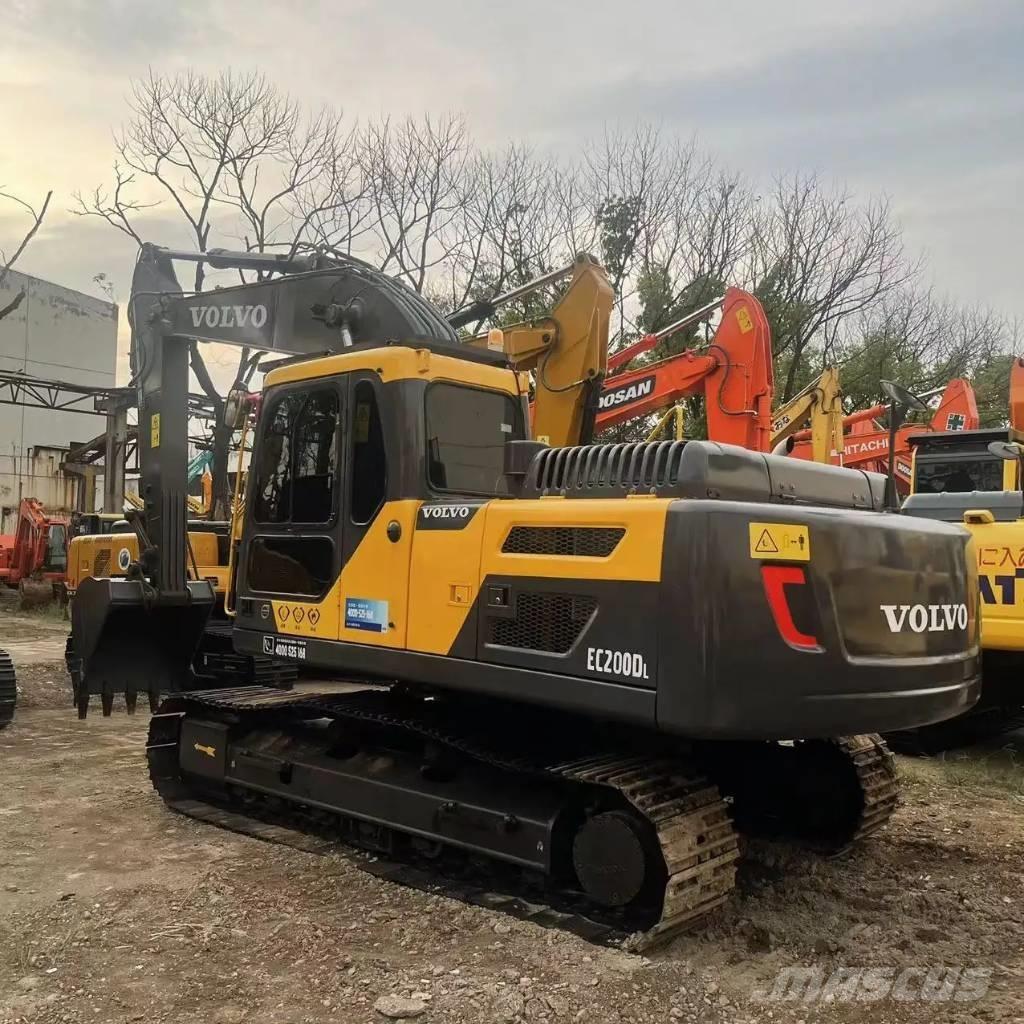 Volvo EC200D 大型油圧ショベル12t以上（パワーショベル・ユンボ）