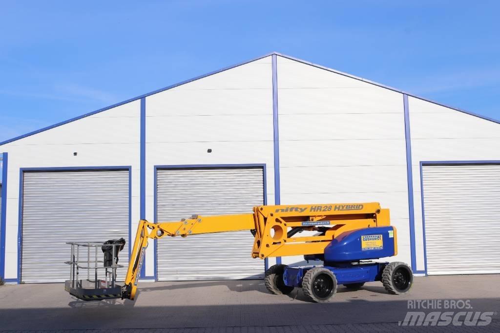 Niftylift HR28 Hy4x4 ブームリフト　屈伸型
