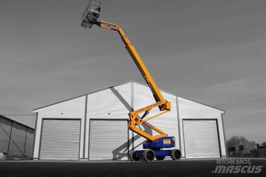 Niftylift HR28 Hy4x4 ブームリフト　屈伸型