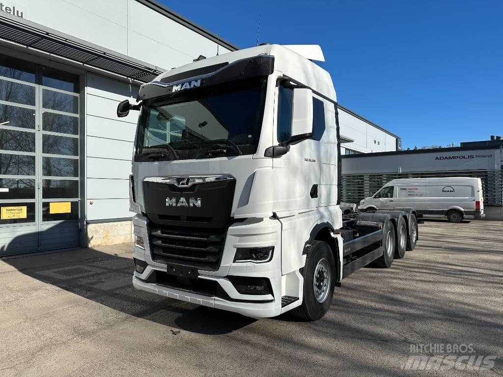 MAN TGX 35.540 8X4-4 キャブ付きシャーシ
