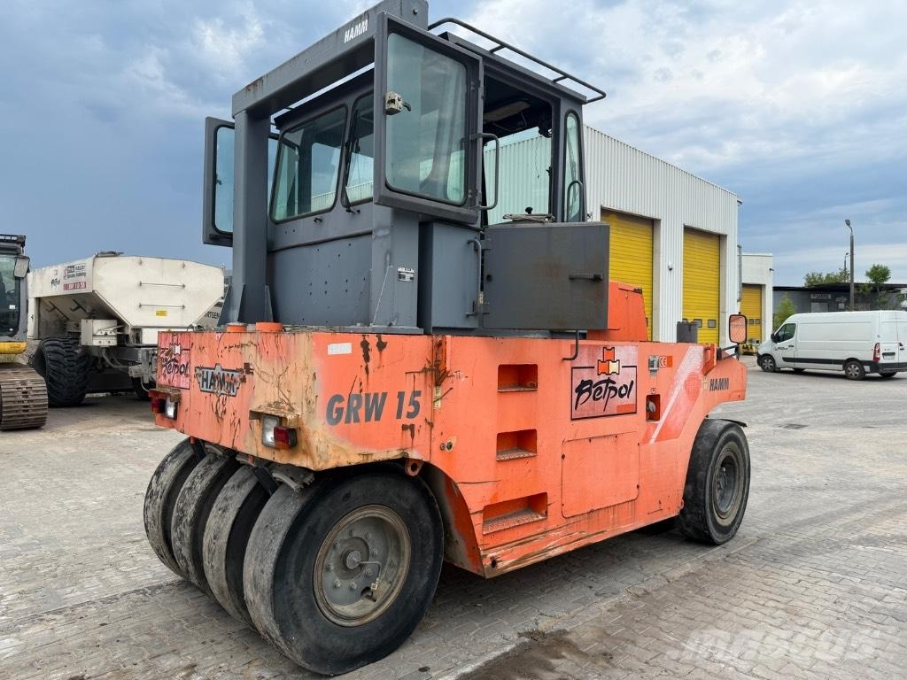 Hamm GRW 15 タイヤローラ