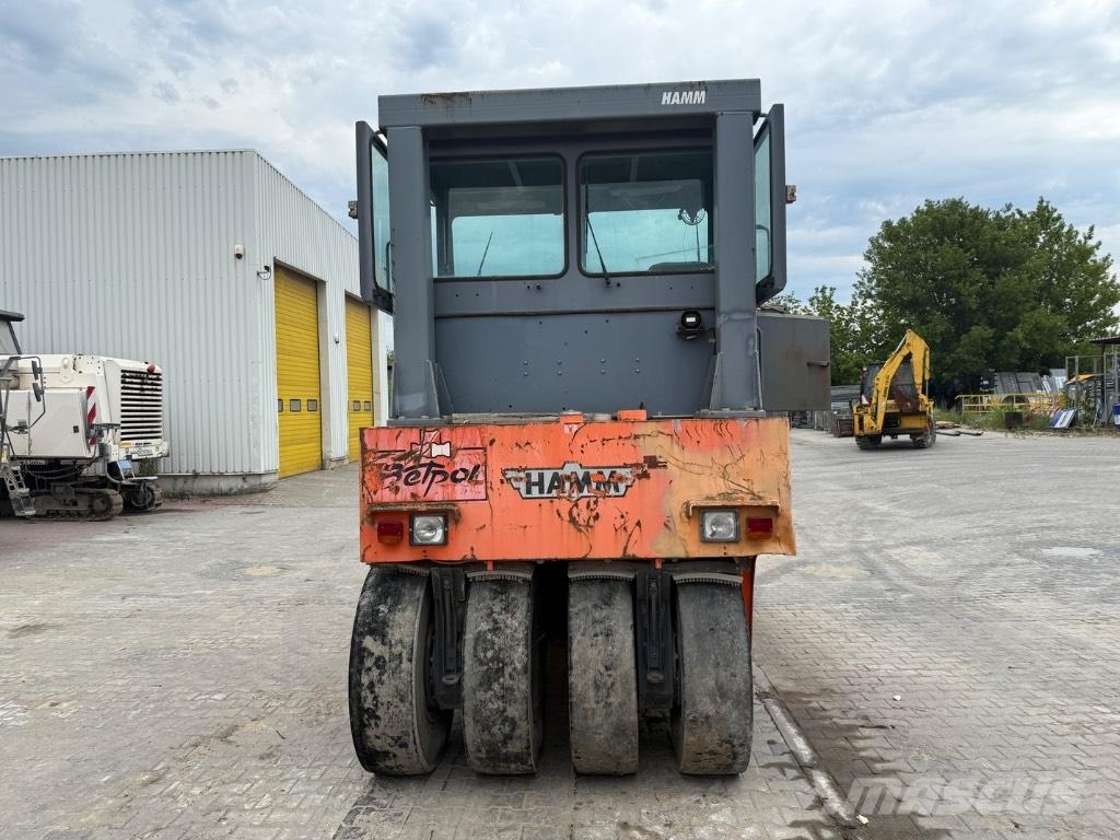 Hamm GRW 15 タイヤローラ