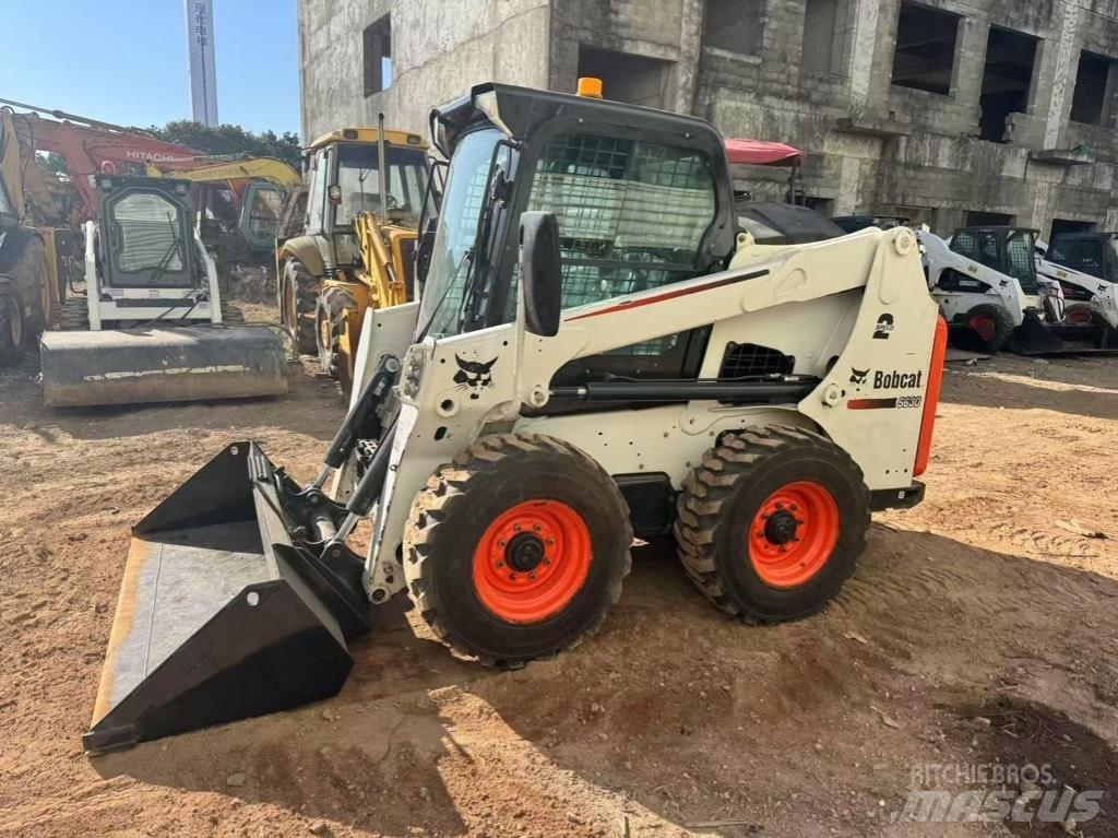 Bobcat S 630 スキッドステアローダー