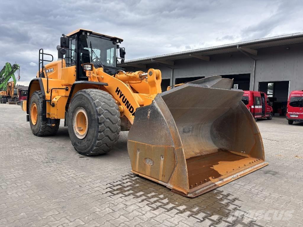 Hyundai HL 975 ホイールローダー・タイヤショベル