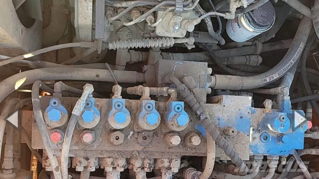 Hitachi EX 135 W ホイール式油圧ショベル（パワーショベル・ユンボ・バックホー）