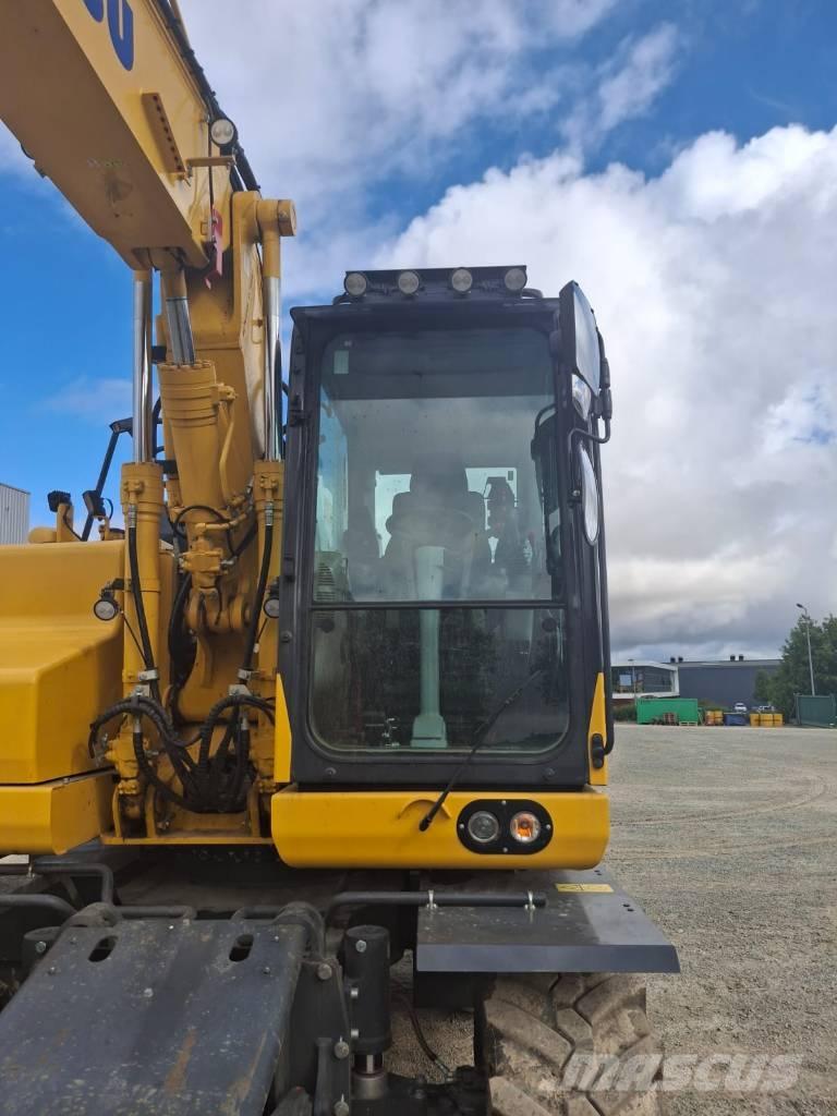 Komatsu PW158-11 ホイール式油圧ショベル（パワーショベル・ユンボ・バックホー）