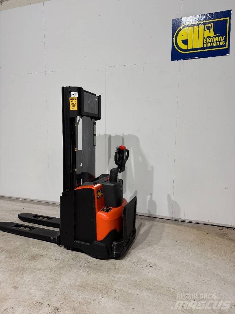 BT Truck SWE 120 L ウォーキンフォークリフト