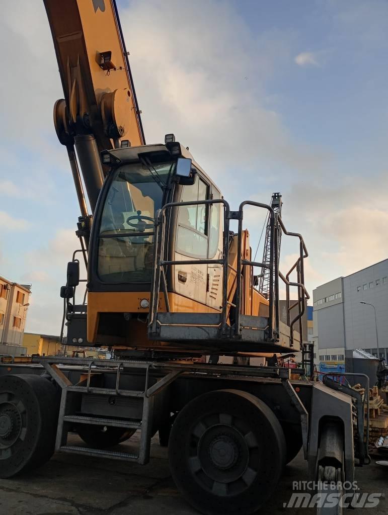 Liebherr LH 60 廃棄物／工業産廃処理機