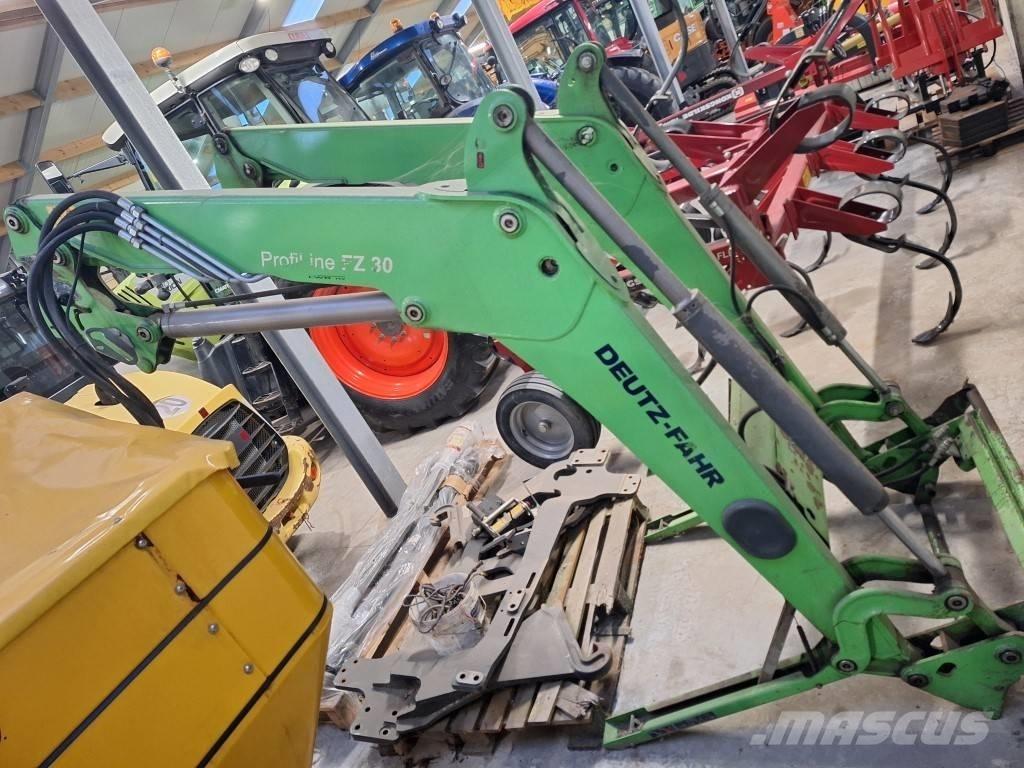 Stoll Profiline FZ30 フロントローダーとディガー