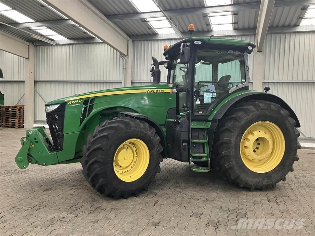 John Deere 8295R トラクター