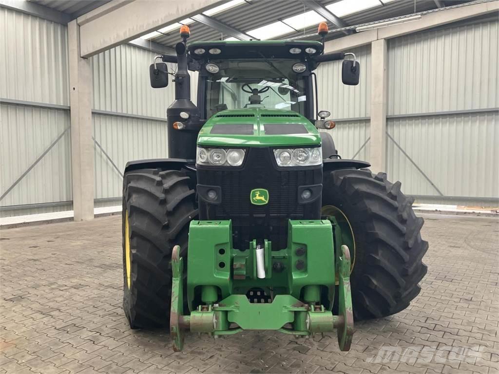 John Deere 8295R トラクター